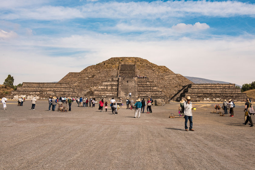 pirámide de la luna teotihuacán