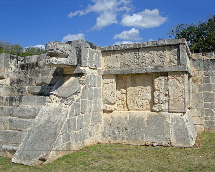 temple-aigles-et-jaguars-chichen-itza