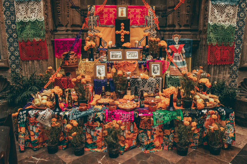 day of the dead altar mexico