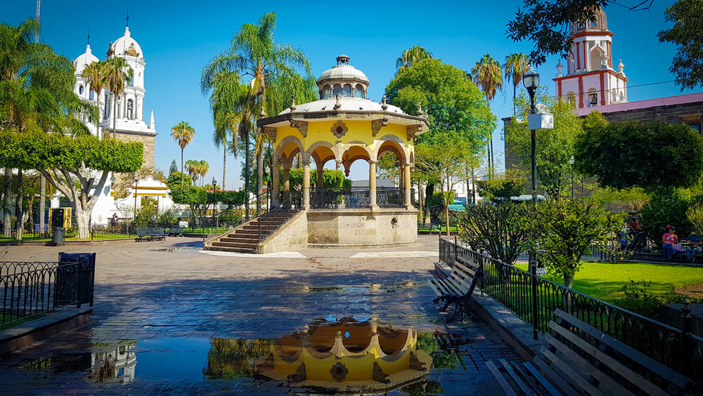 jardin hidalgo tlaquepaque