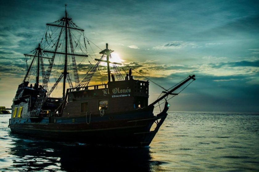 barco pirata cozumel