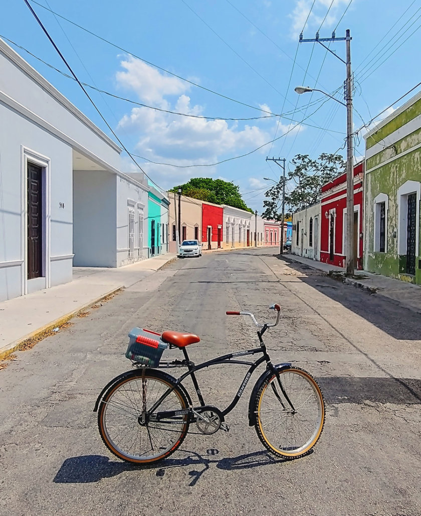 colorful street merida