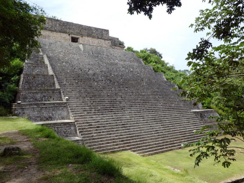 great pyramid uxmal