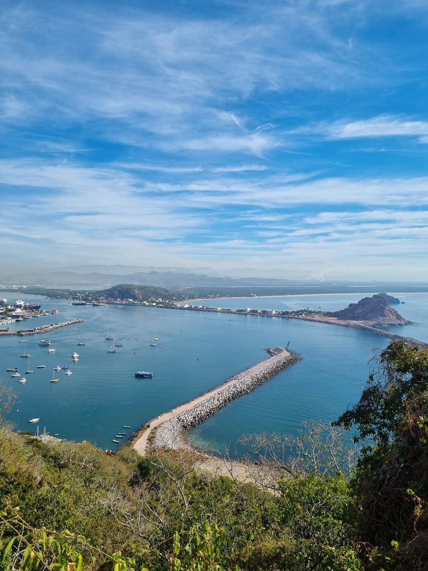 isla piedra el faro mazatlan