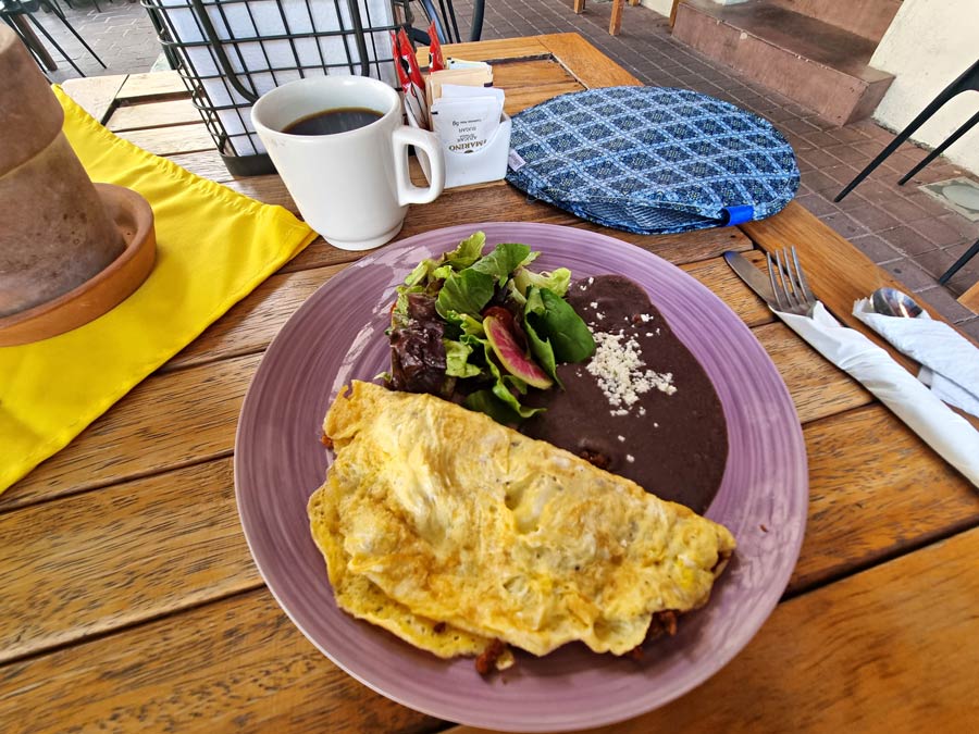 hotel mazatlan desayuno incluido