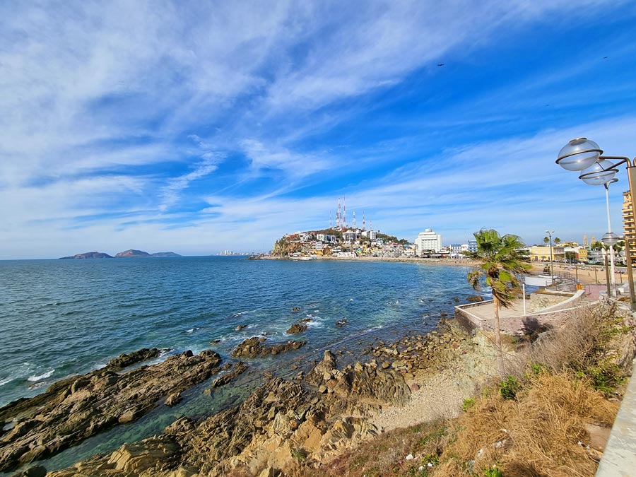 paseo olas altas mazatlan