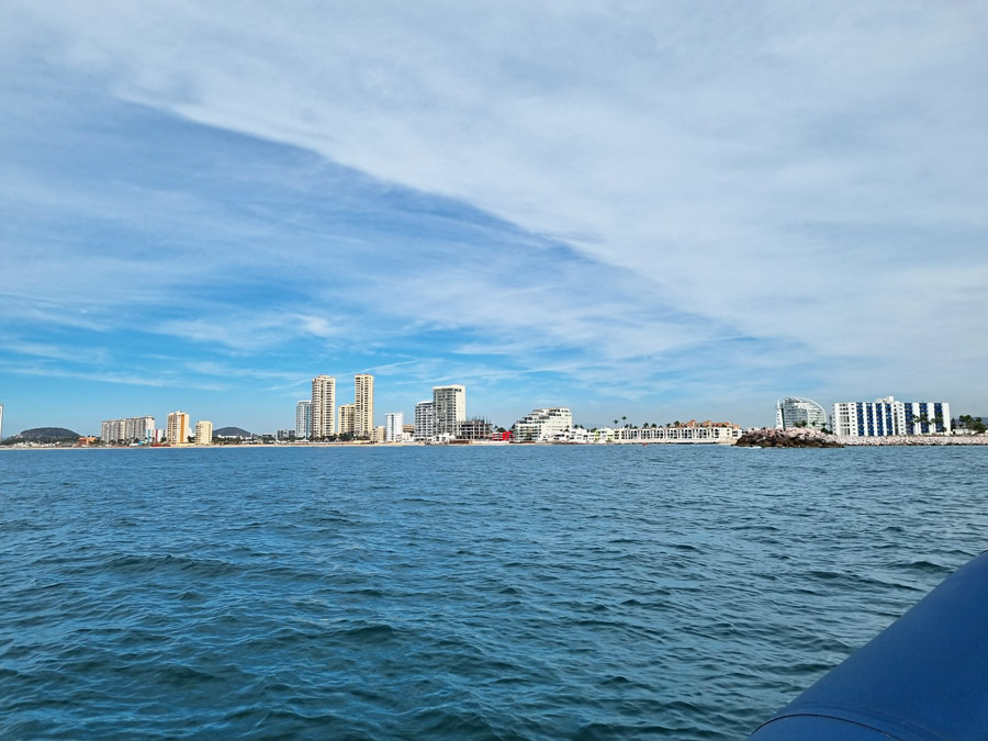 vue mazatlan depuis le bateau