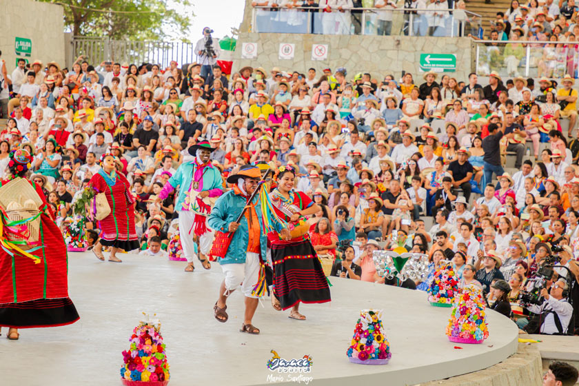 auditorium guelaguetza oaxaca vue