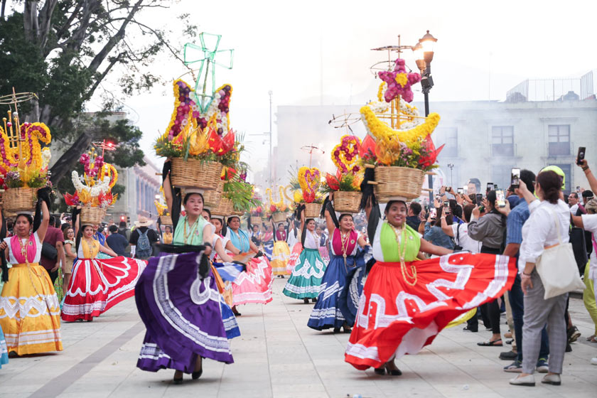 fete guelaguetza oaxaca traditions