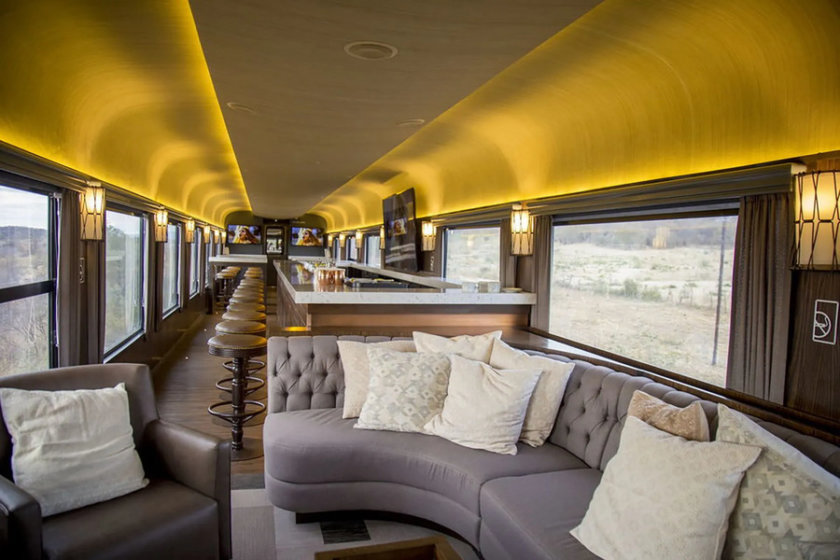 Vue intérieure de la partie bar du train el chepe